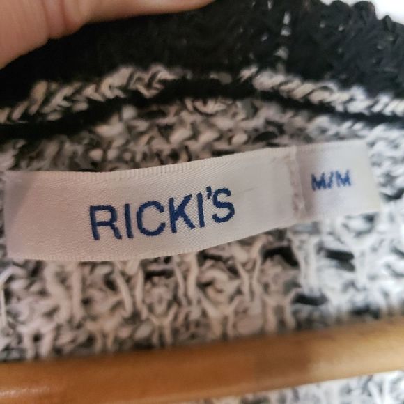 3 for $25 Ricki's Grey Black Ladies Sweater Size Medium - Picture 3 of 6